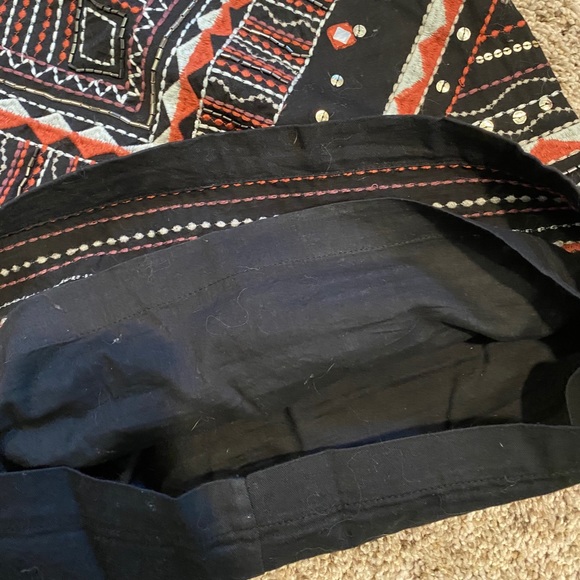 Embroidered, Embellished Romeo + Juliet Mini skirt - Picture 5 of 7